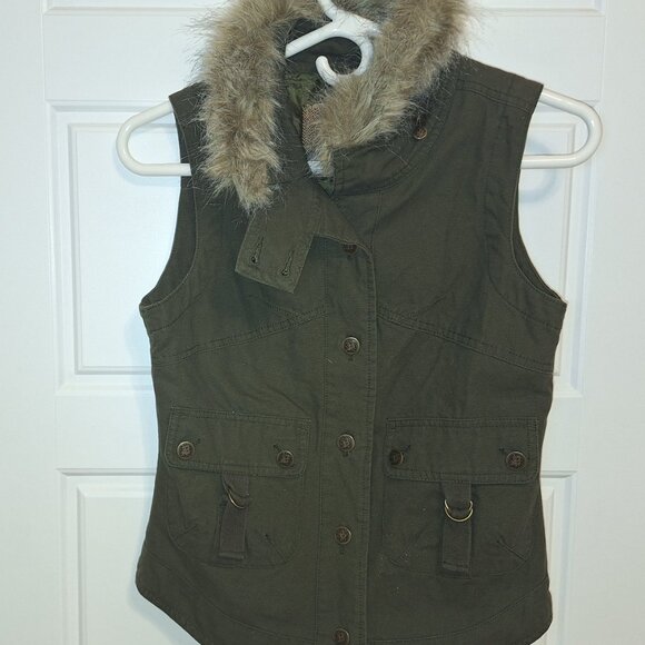 BB Dakota Khaki Quilted Cotton Vest with Detachable Faux Fur Collar Size Small - Picture 4 of 17